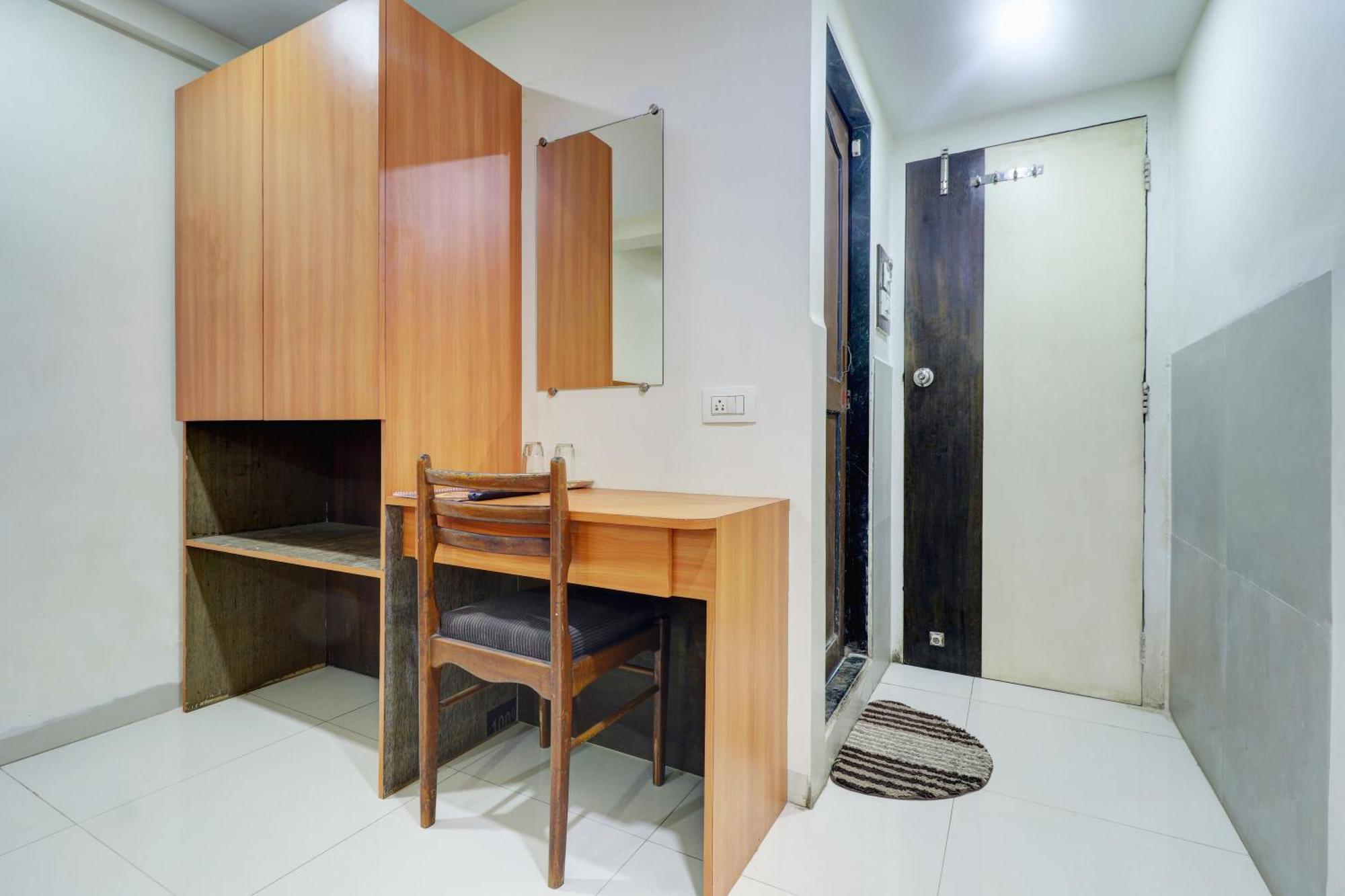 Hotel New Sarovar Grand Panvel Buitenkant foto