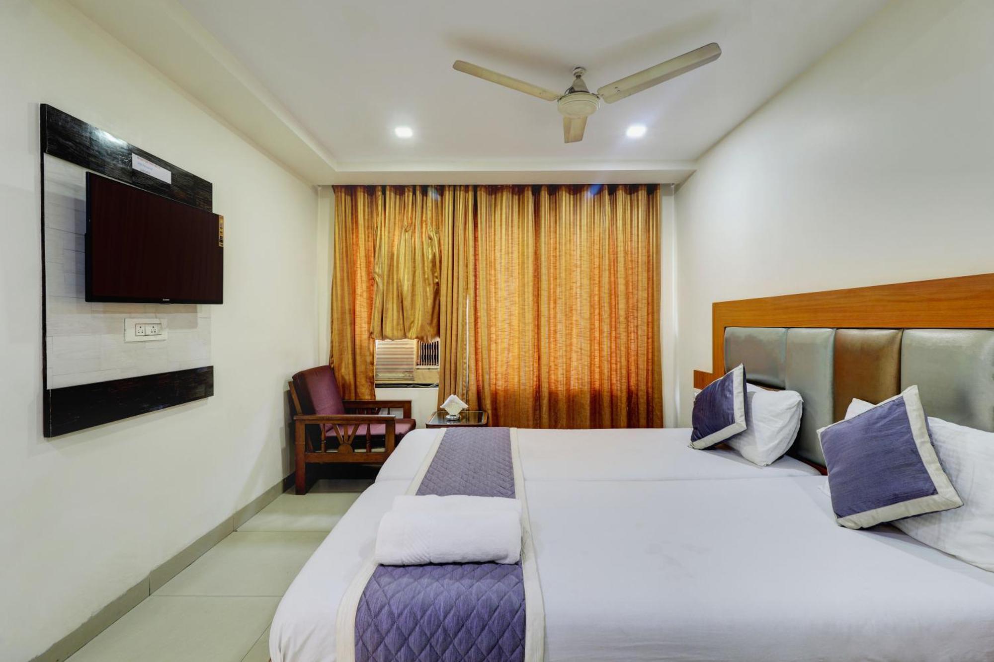 Hotel New Sarovar Grand Panvel Buitenkant foto