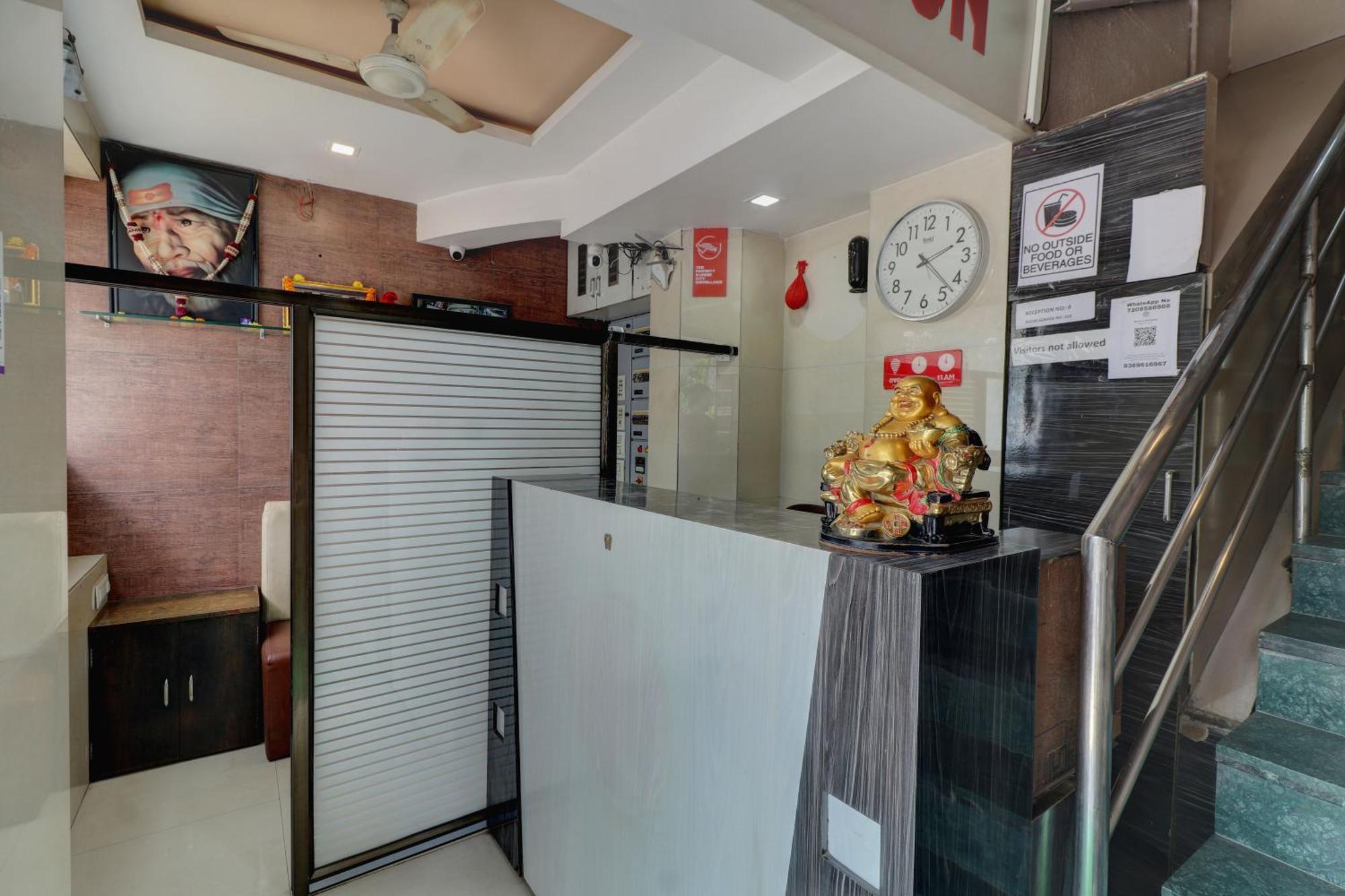 Hotel New Sarovar Grand Panvel Buitenkant foto