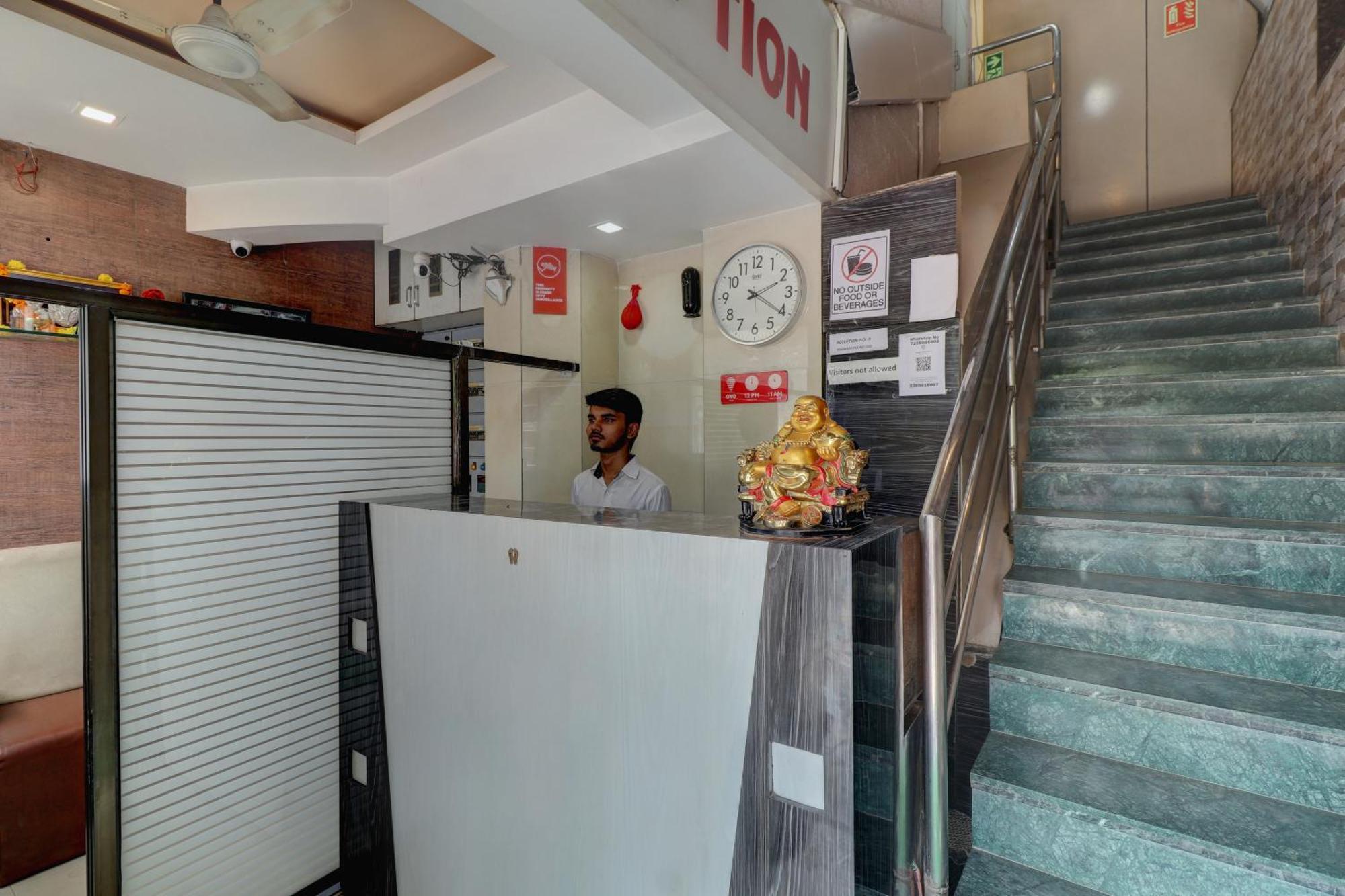 Hotel New Sarovar Grand Panvel Buitenkant foto